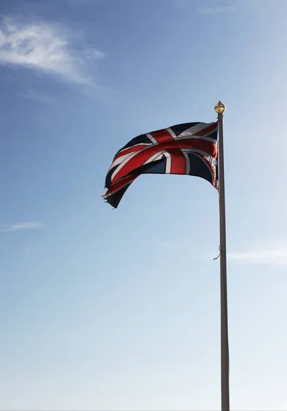 Βρετανική Σημαία Κυματίζει Στον Άνεμο — Φωτογραφία Αρχείου
