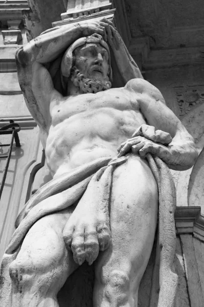 Statue Hercules Entrance 18Th Century Palazzo Vescovile Bishops Palace Historical — Stock Photo, Image
