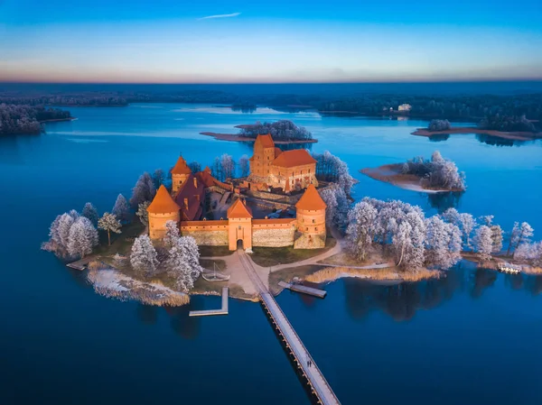Castillo de Trakai en invierno, vista aérea del castillo — Foto de Stock