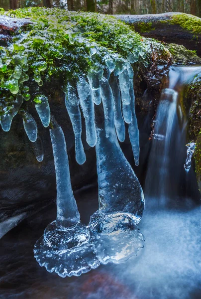 Background Image Flowing Water Stream Crystal Clear Icicles — Stock Photo, Image