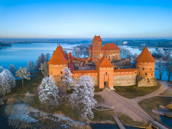 Castillo de Trakai en invierno, aéreo — Foto de Stock