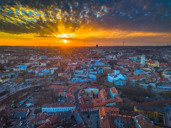 VILNIO, LITUANIA - Veduta aerea della città vecchia di Vilnius — Foto Stock