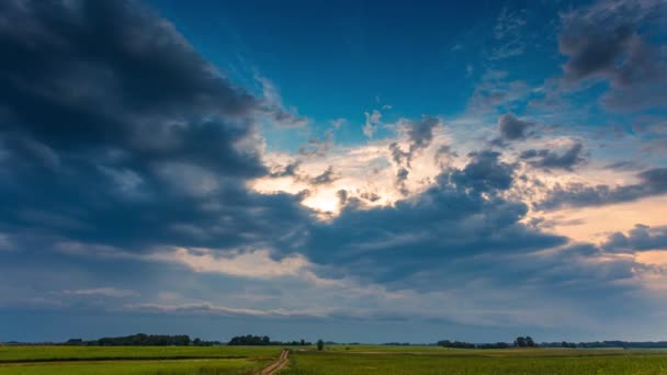 Nubes de tormenta oscura moviéndose rápido, timelapse 4k — Vídeos de Stock