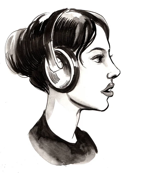耳机里漂亮的女孩墨黑白插图 — 图库照片