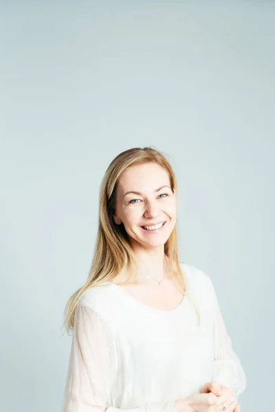 Güzel bir kadının portresi