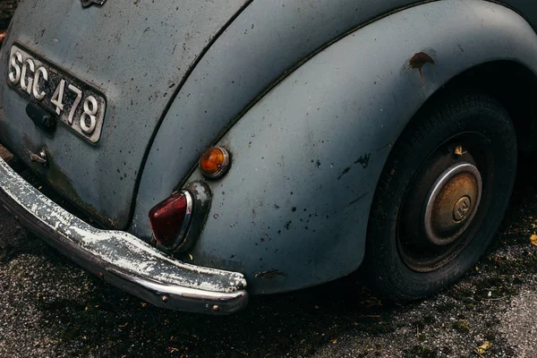 Intérieur d'une vieille voiture rétro — Photo