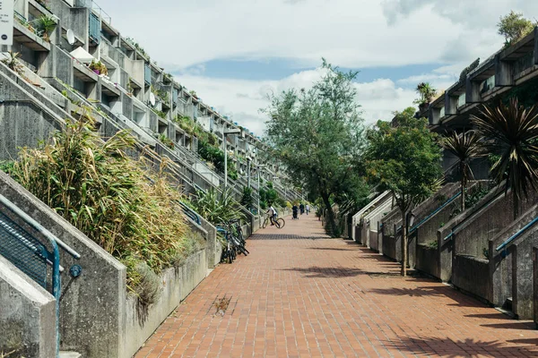 Rowley Way teraslı daireler