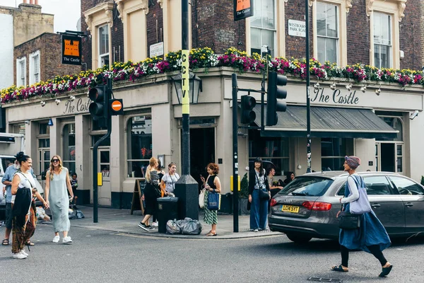 Portobello Road'daki Castle Pub, Londra — Stok fotoğraf