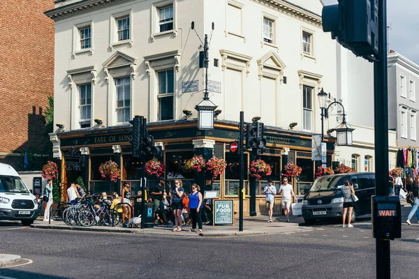 Portobello Road'daki Lonsdale Pub Kontu, Londra — Stok fotoğraf