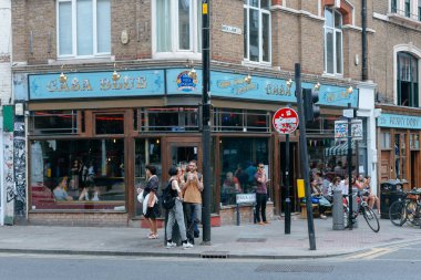 Londra'da Casa Blue kafe ve bar
