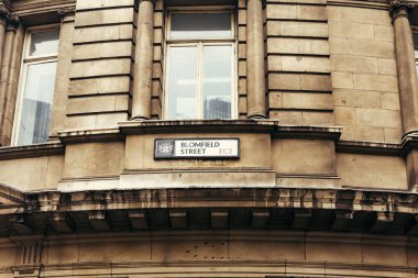 Blomfield sokak tabelası, Londra