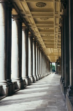 Kraliyet Donanma Koleji Colonnade, Londra