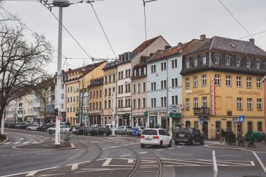 Wurzburg / Almanya-3 / 1 / 19: Wurzburg 'daki Juliuspromenade ve Karmelitenstrasse kavşağı. Şehir zengin Barok ve Rococo mimarisi ile ünlüdür.