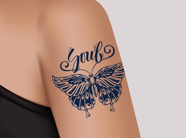 Butterfly Tattoo na ramieniu kobiecego. Mystic motyl tatuaż z kaligrafii duszy. — Wektor stockowy