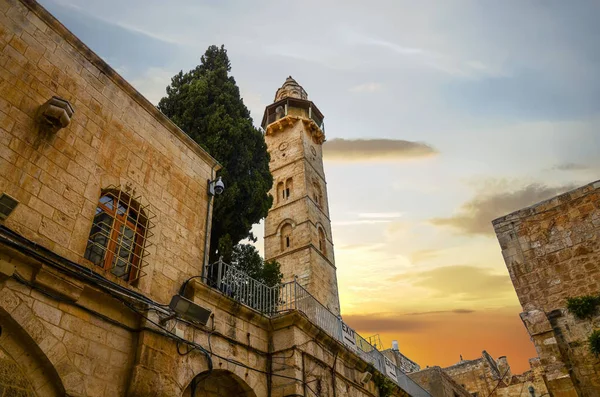 Igreja do Santo Sepulcro Plaza, Jerusalém Fotos De Bancos De Imagens