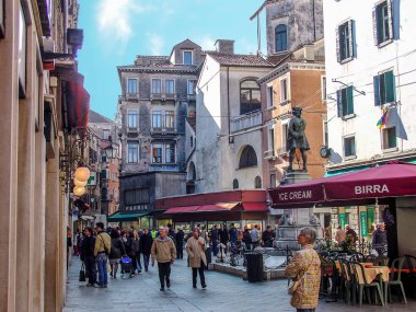 Venedik, İtalya'nın alışveriş alanlarından biri
