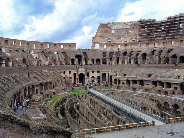 Coliseum of Rome And the Gladiator Quarters Below — Stock Photo, Image