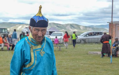 Naadam Güreş MaçlarıBaş Hakemi veya Hakemi