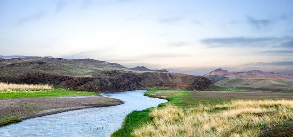 Kuzey Moğolistan'daki Ongi Nehri Panoraması