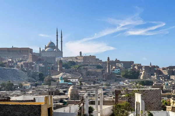 Kairo Stadtbild mit sichtbaren Moscheen — Stockfoto