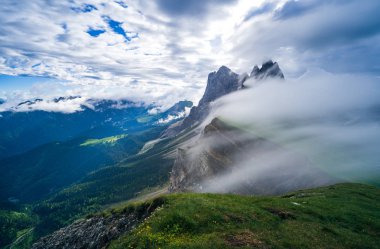 Seceda dağın içinde Dolomites, South Tyrol, İtalya