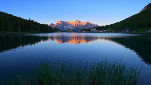 Jezero Misurina Při Východu Slunce Dolomitské Hory Itálie — Stock video