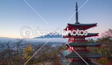 4 k zaman sukut Mt. Fuji Chureito Pagoda ile Güz, Fujiyoshida, Japonya