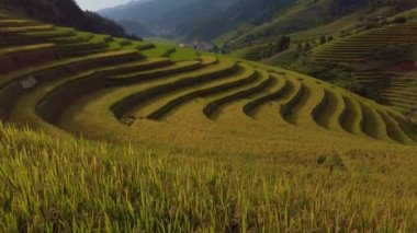 Mu Cang Chai, Yen Bai, Vietnam üzerinde gün batımı