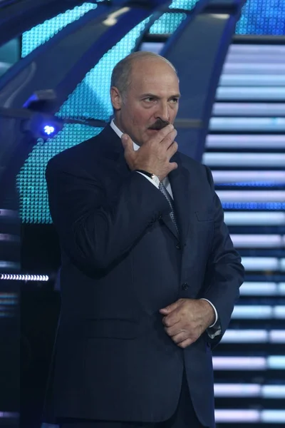 Vitrysslands president Alexander Lukasjenko vid Slavianski-basaren i Vitebsk — Stockfoto