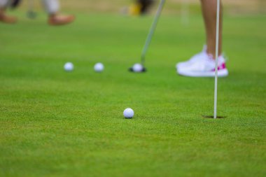 Golf oynuyordum. Golf sahası