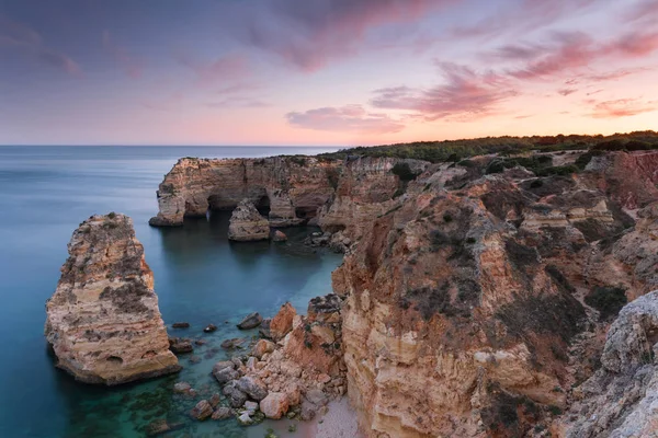 마리나 Algarve 포르투갈에서에서 놀라운 유럽의 목적지 하나에의 색상으로 풍경입니다 — 스톡 사진