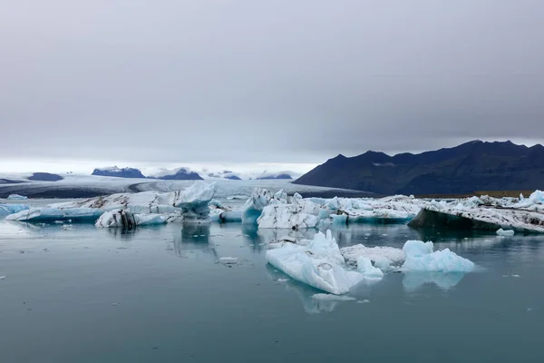 Lagoa Glaciar Jokulsarlon Islândia Pôr Sol Belas Geleiras Fluem Através — Fotografia de Stock