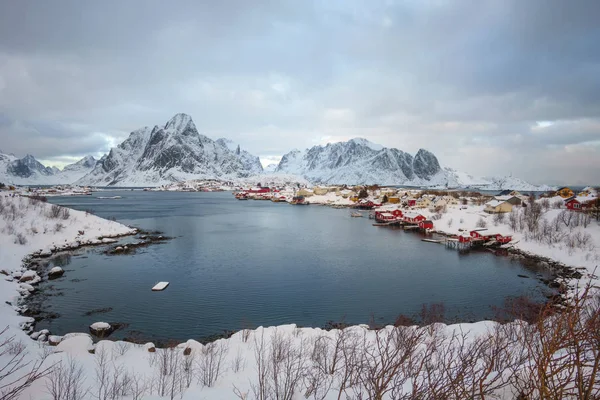 Bellissimo Villaggio Reine Nelle Isole Lofoten Norvegia Paesaggio Invernale Innevato — Foto Stock