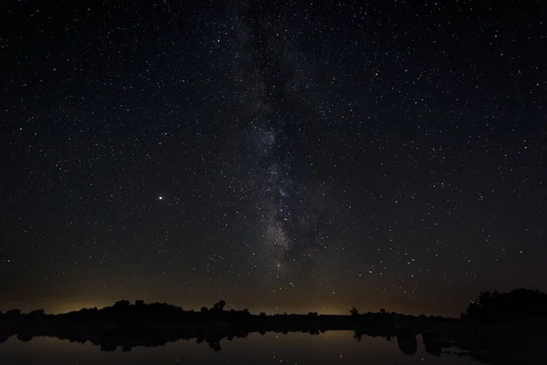 Fotografía Nocturna Con Vía Láctea Área Natural Barruecos Extremadura España — Foto de Stock