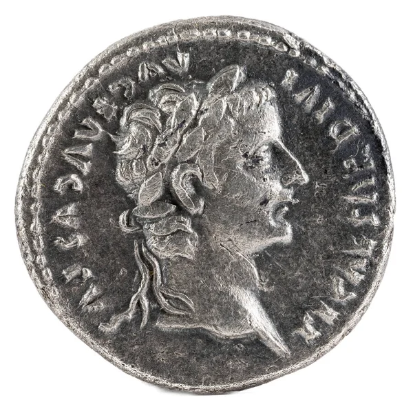 Antik Roma gümüş denarius'ların İmparator Tiberius. Ön yüzde.