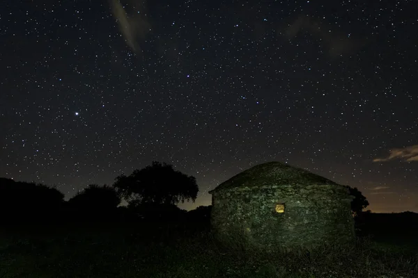 Paisaje Nocturno Con Estructura Antigua Cerca Montehermoso Extremadura España — Foto de Stock