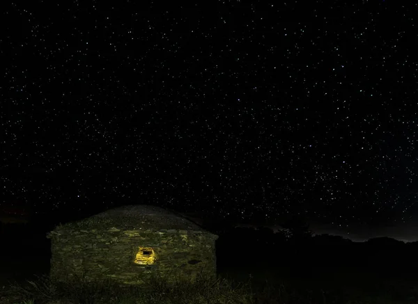 Paisaje Nocturno Con Estructura Antigua Cerca Montehermoso Extremadura España — Foto de Stock