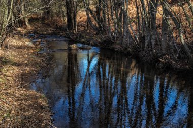 Ruecas Nehri. Las Villuercas doğal park peyzaj. Canamero. Extremadura. İspanya.