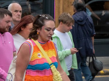 Glasgow 'un Onur Madalyası 19 Temmuz 2025. Glasgow, İskoçya sokaklarında. Kelvingrove Park 'tan başlayarak şehir merkezine gitti ve Barrowland Park' ta LGBTQ + insanları desteklemek için bitirdi. 