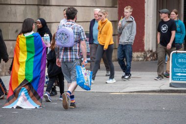 Glasgow 'un Onur Madalyası 19 Temmuz 2025. Glasgow, İskoçya sokaklarında. Kelvingrove Park 'tan başlayarak şehir merkezine gitti ve Barrowland Park' ta LGBTQ + insanları desteklemek için bitirdi..