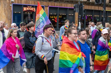 Glasgow 'un Onur Madalyası 19 Temmuz 2025. Glasgow, İskoçya sokaklarında. Kelvingrove Park 'tan başlayarak şehir merkezine gitti ve Barrowland Park' ta LGBTQ + insanları desteklemek için bitirdi..