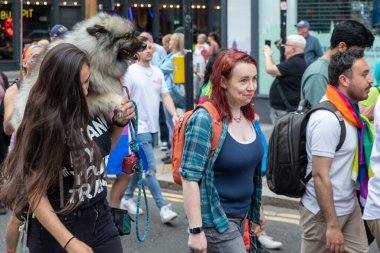 Glasgow 'un Onur Madalyası 19 Temmuz 2025. Glasgow, İskoçya sokaklarında. Kelvingrove Park 'tan başlayarak şehir merkezine gitti ve Barrowland Park' ta LGBTQ + insanları desteklemek için bitirdi..
