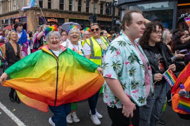Glasgow 'un Onur Madalyası 19 Temmuz 2025. Glasgow, İskoçya sokaklarında. Kelvingrove Park 'tan başlayarak şehir merkezine gitti ve Barrowland Park' ta LGBTQ + insanları desteklemek için bitirdi. 
