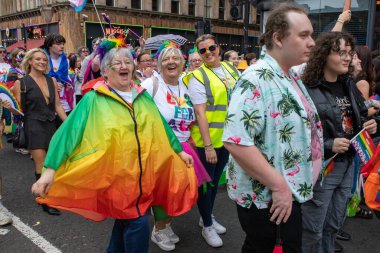 Glasgow 'un Onur Madalyası 19 Temmuz 2025. Glasgow, İskoçya sokaklarında. Kelvingrove Park 'tan başlayarak şehir merkezine gitti ve Barrowland Park' ta LGBTQ + insanları desteklemek için bitirdi. 