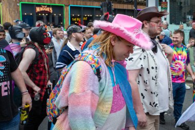 Glasgow 'un Onur Madalyası 19 Temmuz 2025. Glasgow, İskoçya sokaklarında. Kelvingrove Park 'tan başlayarak şehir merkezine gitti ve Barrowland Park' ta LGBTQ + insanları desteklemek için bitirdi. 