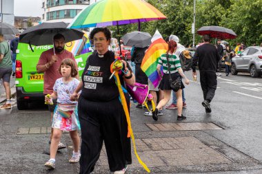 Glasgow 'un Onur Madalyası 19 Temmuz 2025. Glasgow, İskoçya sokaklarında. Kelvingrove Park 'tan başlayarak şehir merkezine gitti ve Barrowland Park' ta LGBTQ + insanları desteklemek için bitirdi. 
