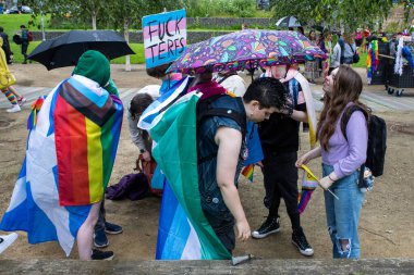 Glasgow 'un Onur Madalyası 19 Temmuz 2025. Glasgow, İskoçya sokaklarında. Kelvingrove Park 'tan başlayarak şehir merkezine gitti ve Barrowland Park' ta LGBTQ + insanları desteklemek için bitirdi. 