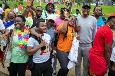 Glasgow 'un Onur Madalyası 19 Temmuz 2025. Glasgow, İskoçya sokaklarında. Kelvingrove Park 'tan başlayarak şehir merkezine gitti ve Barrowland Park' ta LGBTQ + insanları desteklemek için bitirdi. 