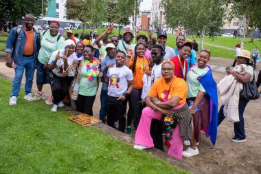 Glasgow 'un Onur Madalyası 19 Temmuz 2025. Glasgow, İskoçya sokaklarında. Kelvingrove Park 'tan başlayarak şehir merkezine gitti ve Barrowland Park' ta LGBTQ + insanları desteklemek için bitirdi. 