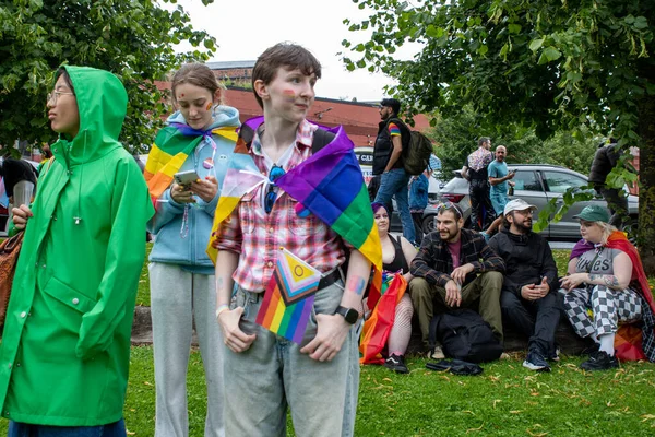 Glasgow 'un Onur Madalyası 19 Temmuz 2025. Glasgow, İskoçya sokaklarında. Kelvingrove Park 'tan başlayarak şehir merkezine gitti ve Barrowland Park' ta LGBTQ + insanları desteklemek için bitirdi. 